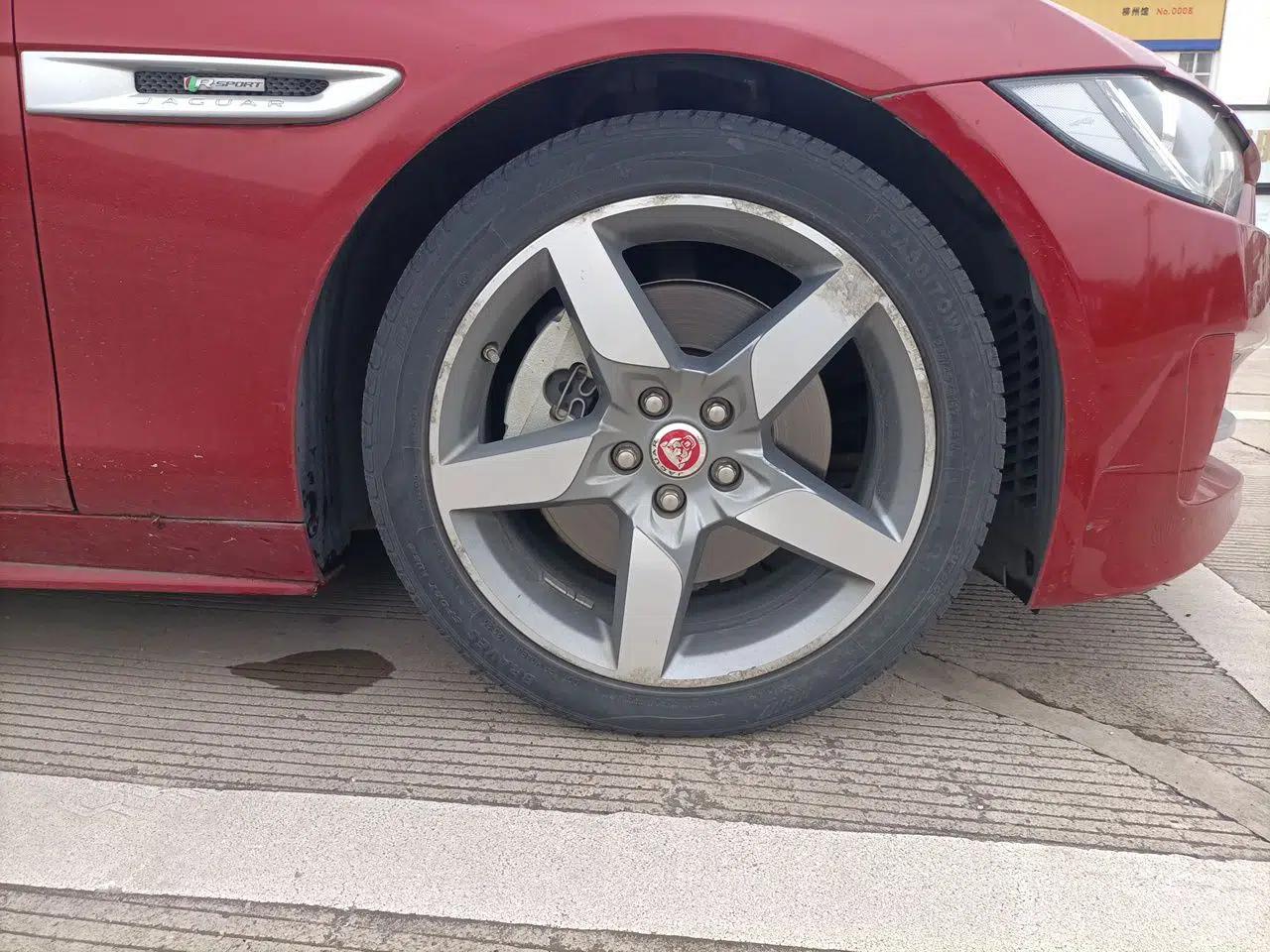 Jaguar XE 2015 2.0T 200 PS R-Sport — миниатюра 8