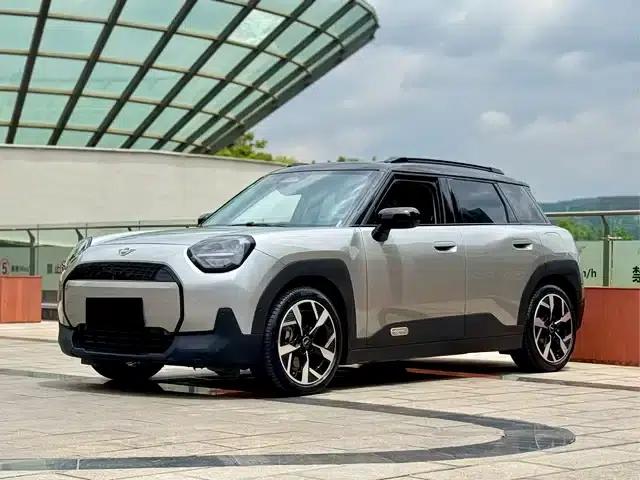 2024 Electric MINI Aceman E Classic
