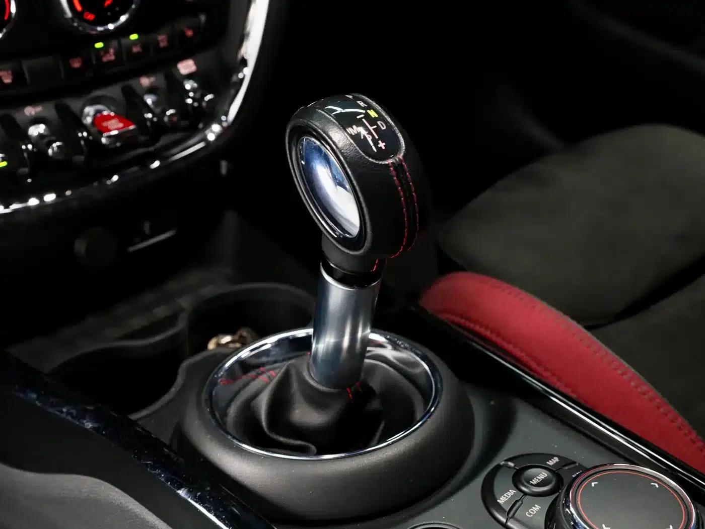 MINI JCW CLUBMAN 2018 2.0T JOHN COOPER WORKS ALL- — миниатюра 16