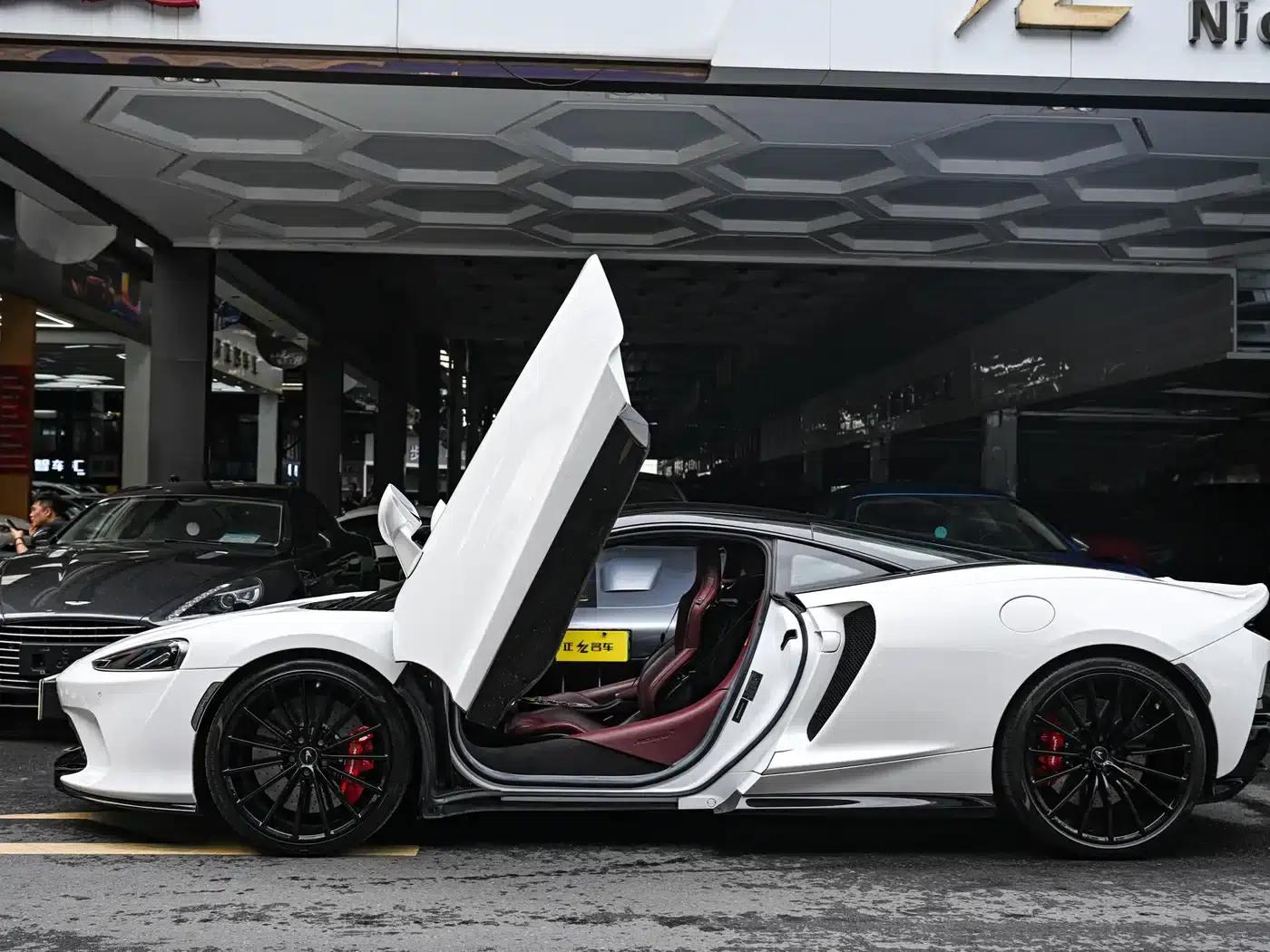 McLaren GT 2023 4.0T Standard Edition — миниатюра 2