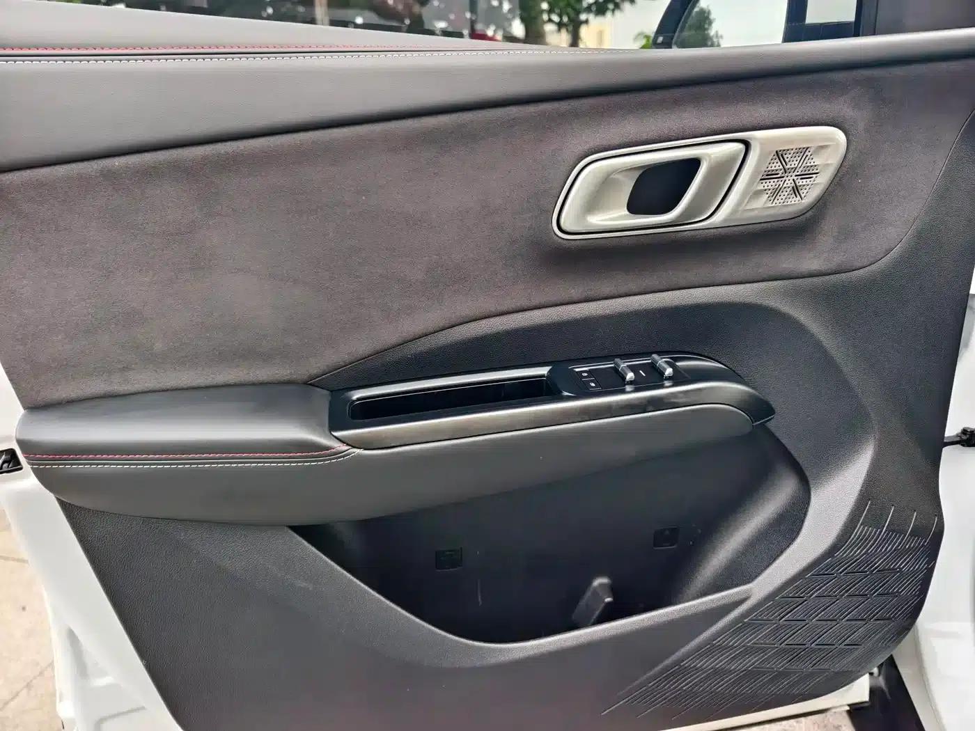 Nezha X 2024 Model 500 Premium Edition — миниатюра 17