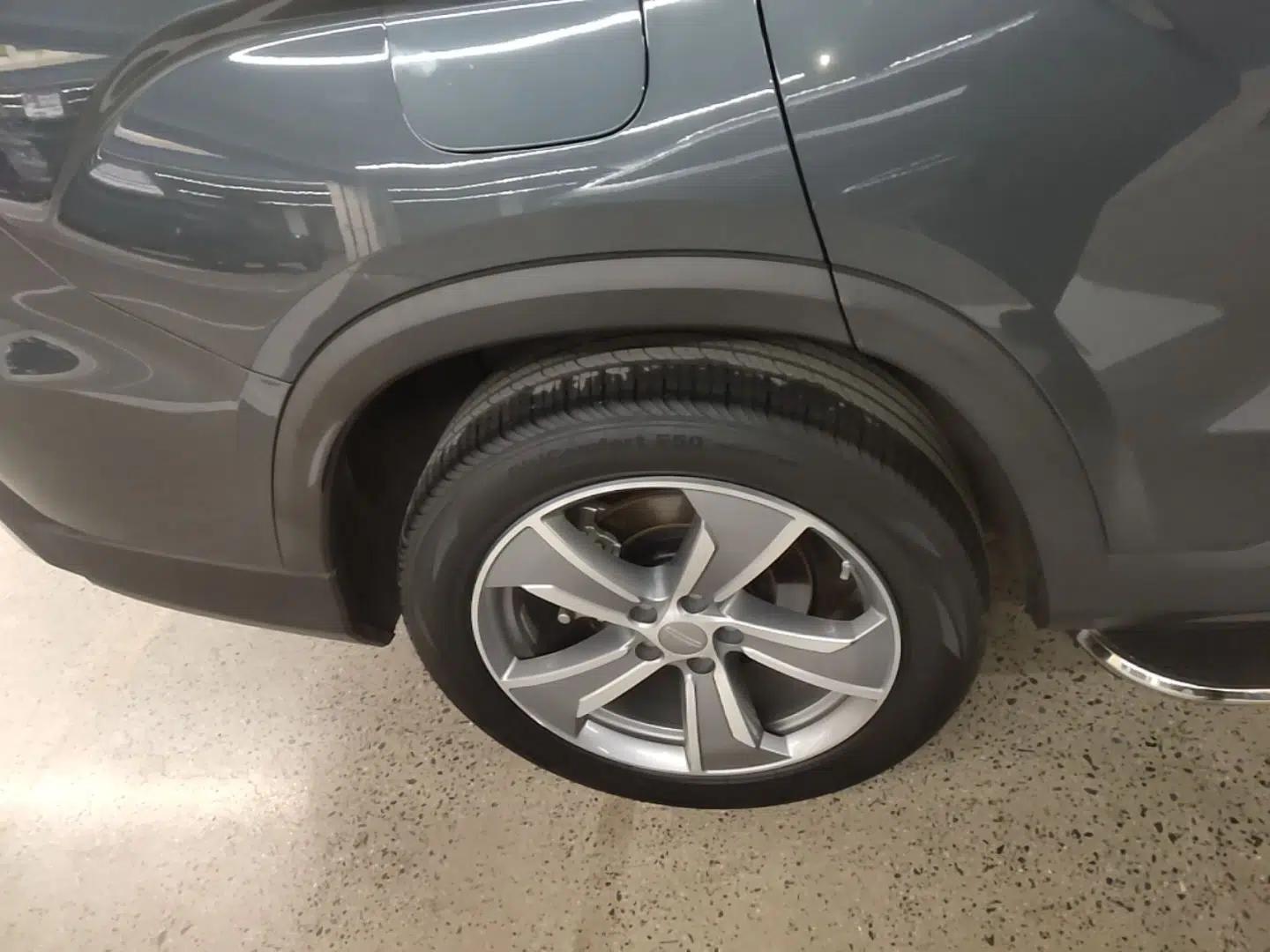 Geely Auto Haoyue L 2023 2.0T DCT Prestige Edition — миниатюра 10
