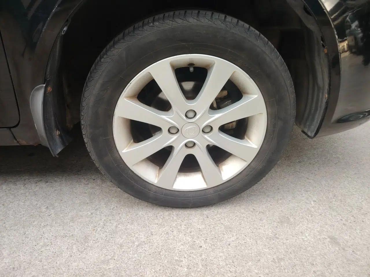 Geely Auto GC7 2013 1.5L Manual Comfort Model — миниатюра 8