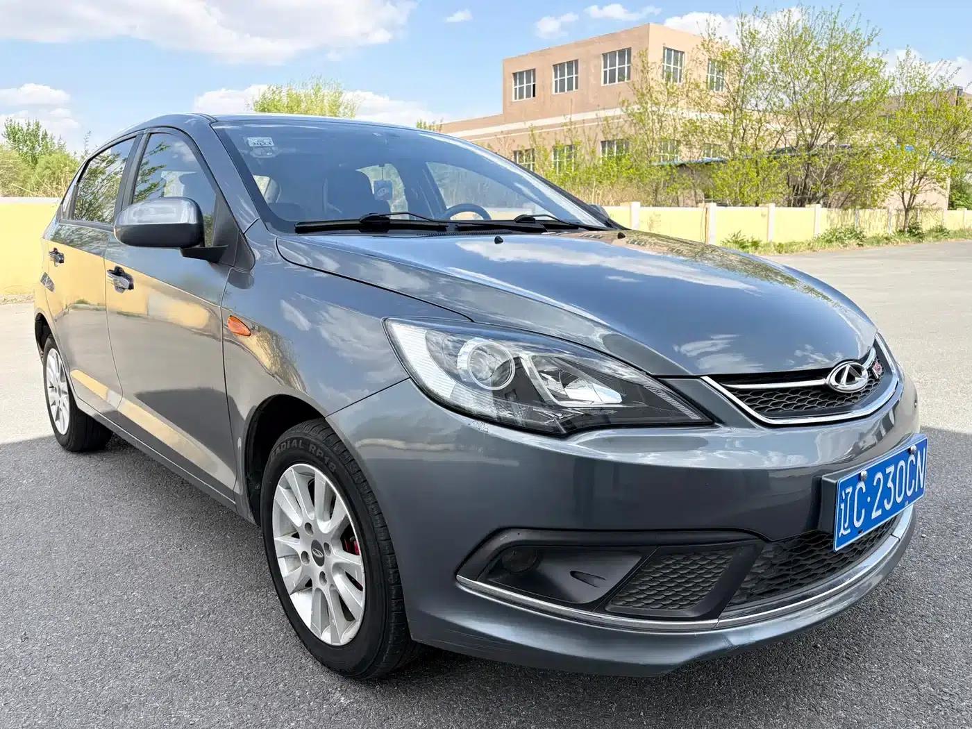 Fengyun 2 2015 1.5L Manual Elite Edition — миниатюра 3