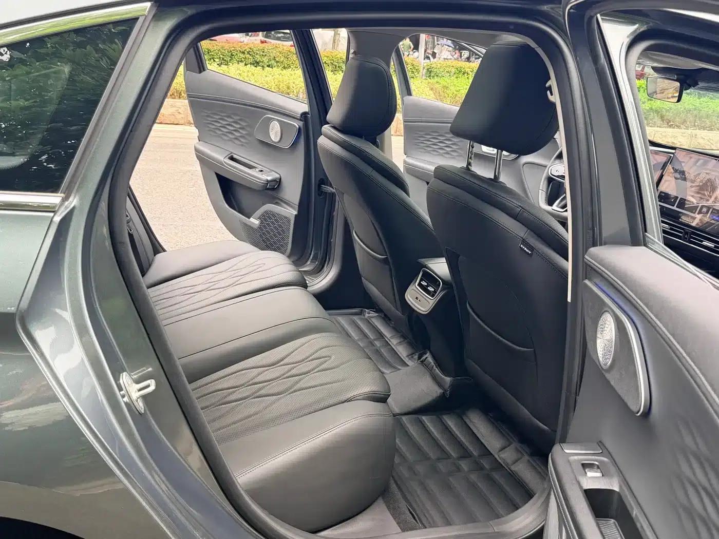 Fengyun A8L 2025 1.5TGDI 145km Luxury Edition — миниатюра 12
