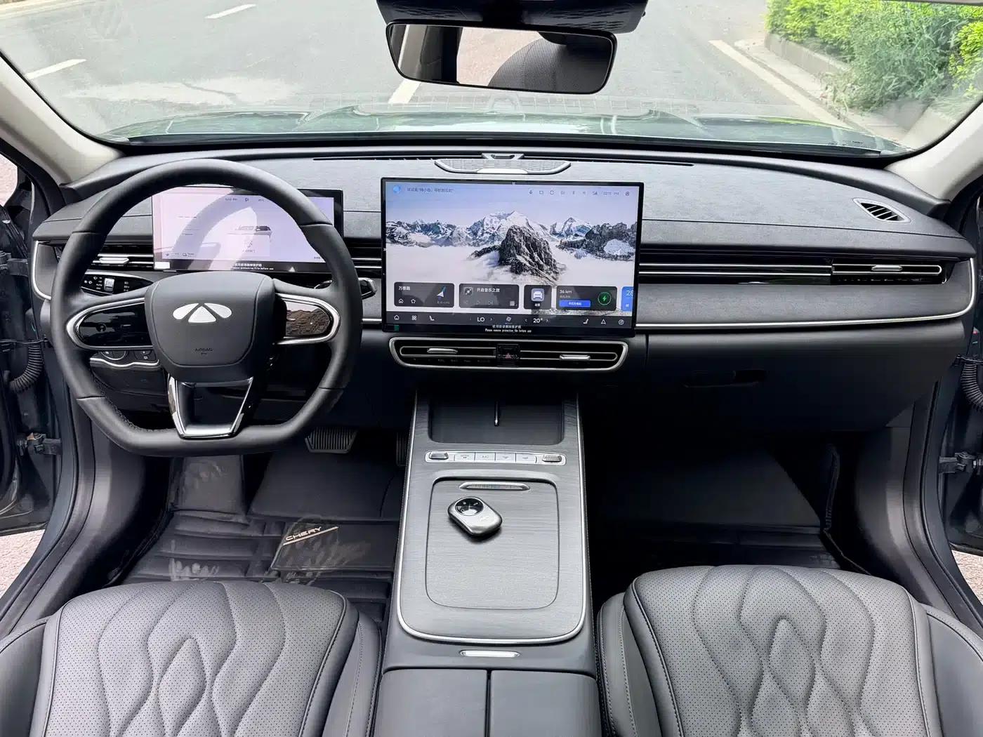 Fengyun A8L 2025 1.5TGDI 145km Luxury Edition — миниатюра 13
