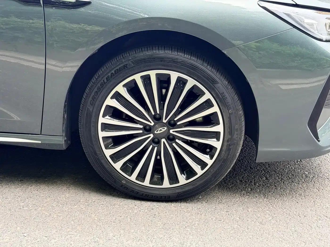Fengyun A8L 2025 1.5TGDI 145km Luxury Edition — миниатюра 20