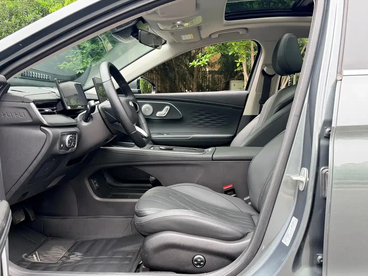 Fengyun A8L 2025 1.5TGDI 145km Luxury Edition — миниатюра 8