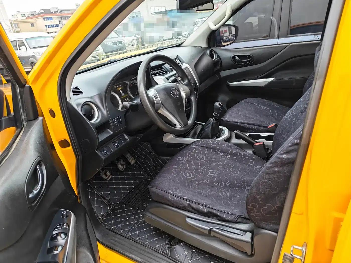 Navara 2020 Side-Opening Window Van — миниатюра 5