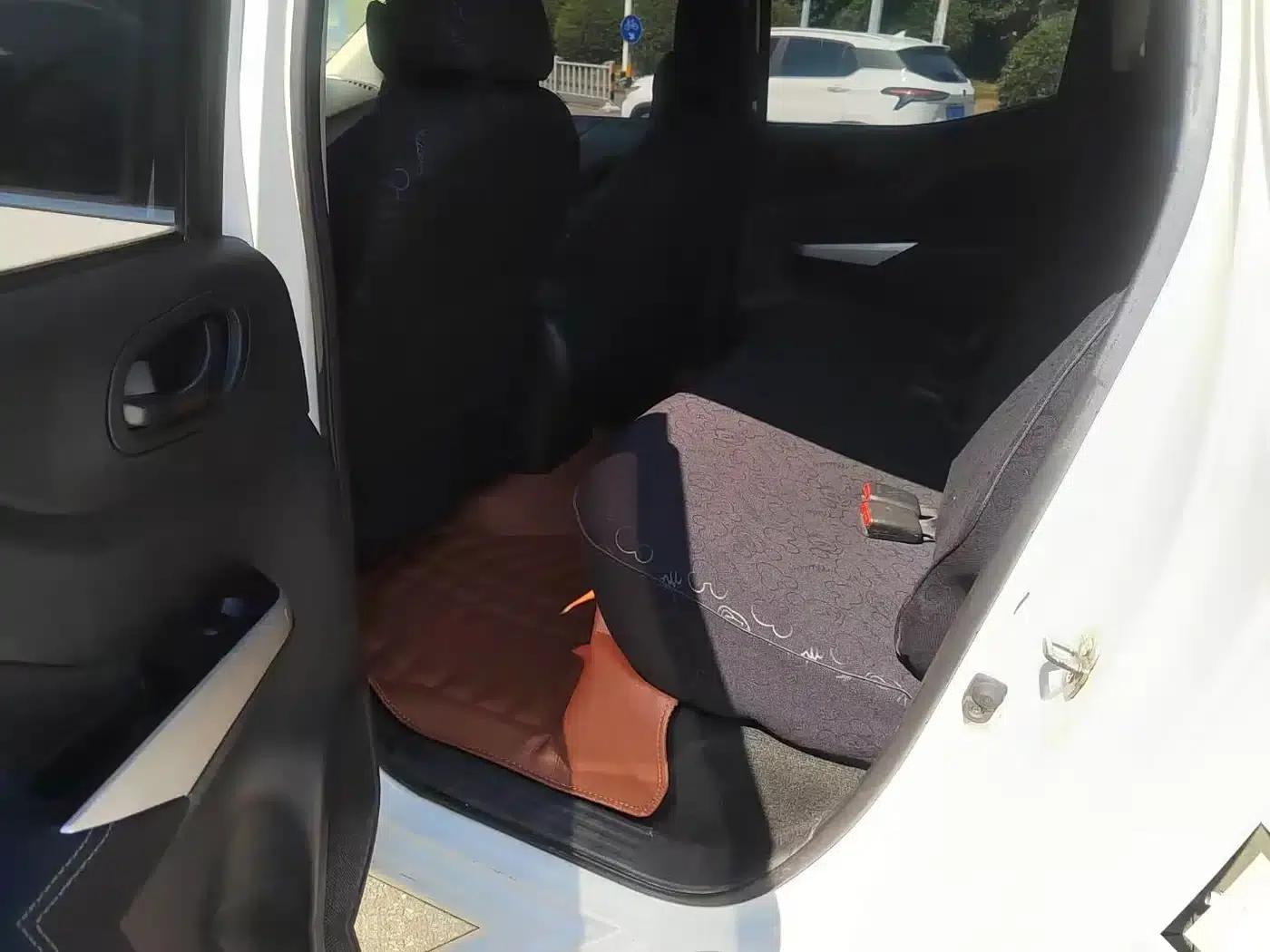 2022 Navara 2.5L Manual 2WD Premium QR25 — миниатюра 8