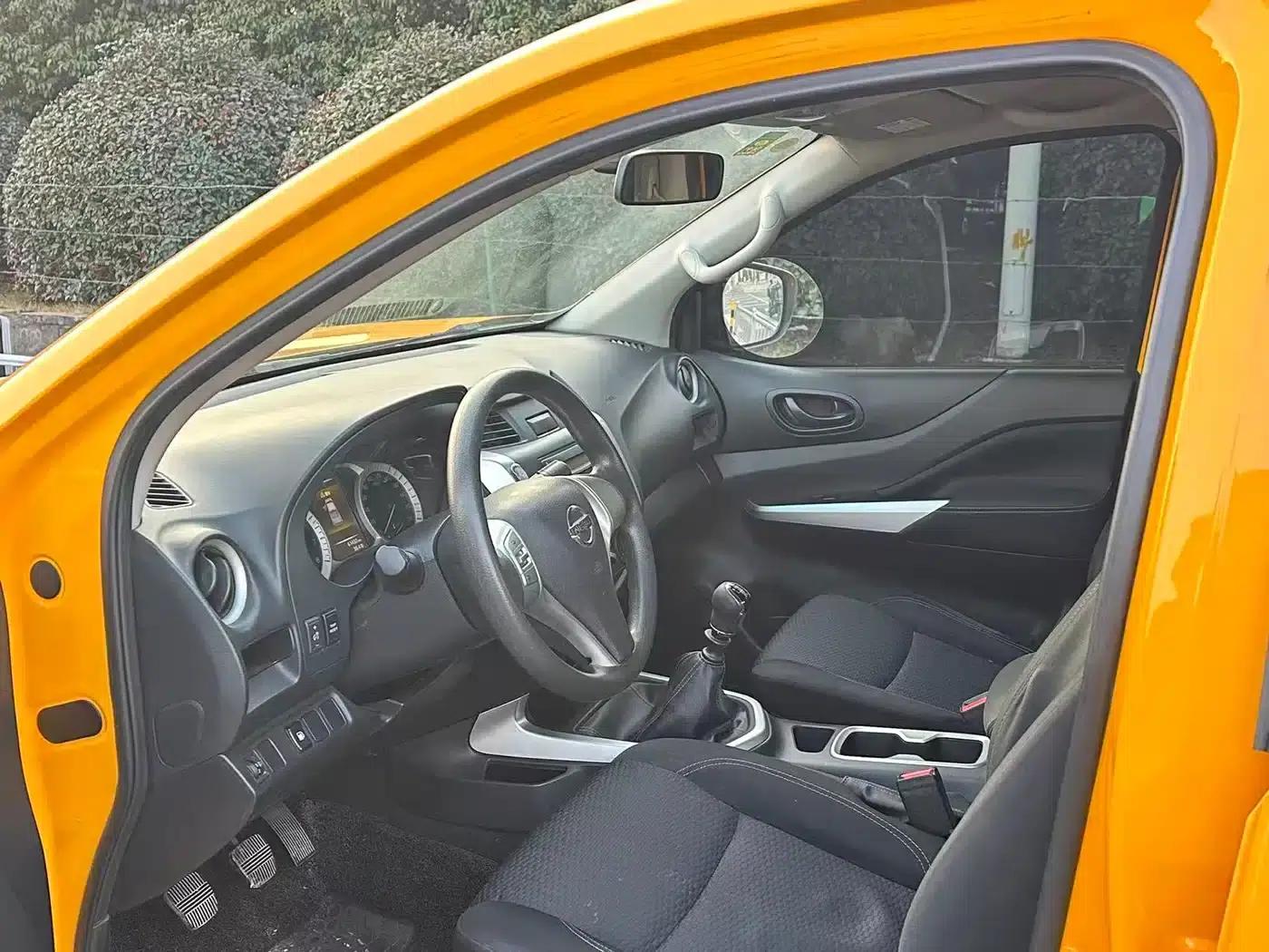 2021 Navara 2.5L Facelift Manual 2WD Premium QR25 — миниатюра 5