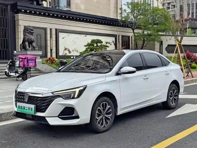 Roewe i6 MAX New Energy 2022 EV 500 Panoramic Sunroof Premium Edition