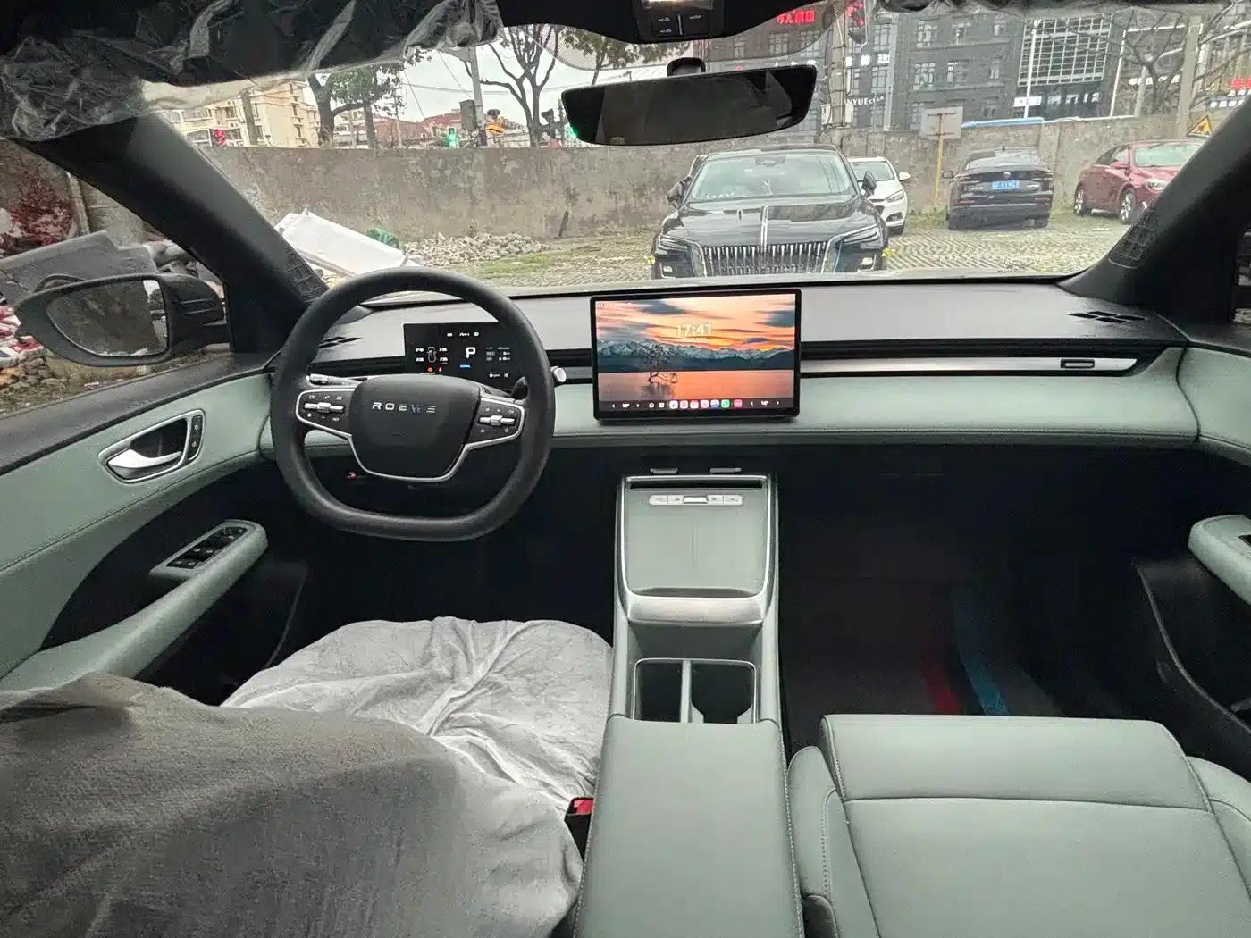 Roewe D6 2025 450km Premium Edition — миниатюра 3