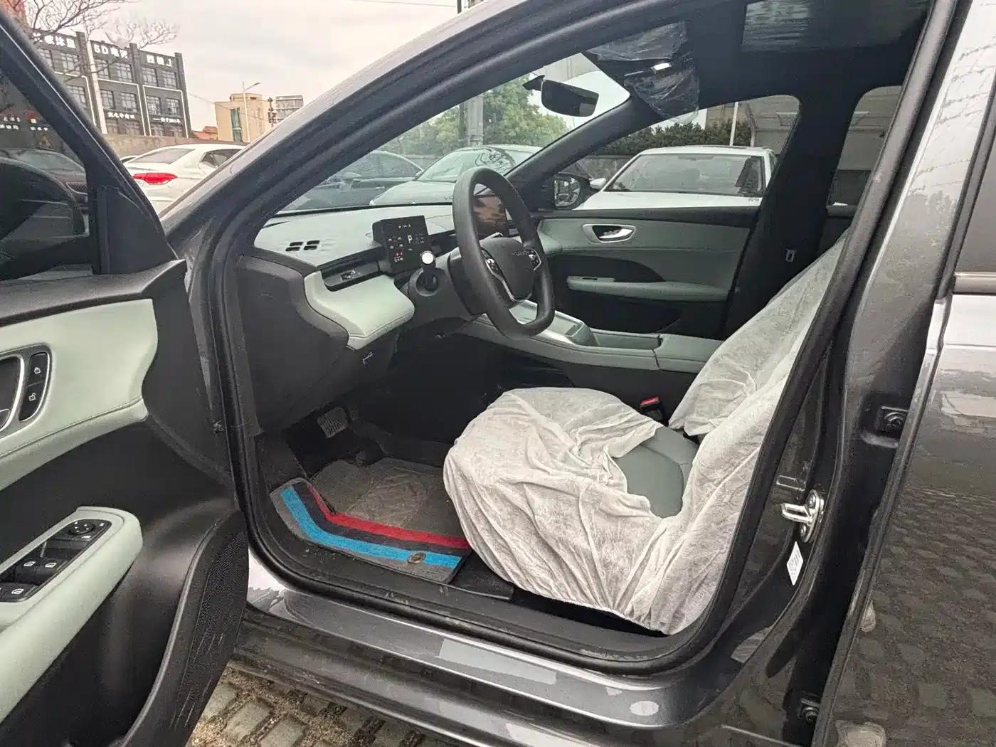 Roewe D6 2025 450km Premium Edition — миниатюра 6