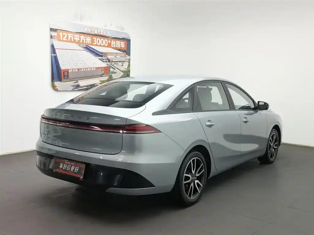 Roewe D6 2025 450km Premium Edition — миниатюра 2