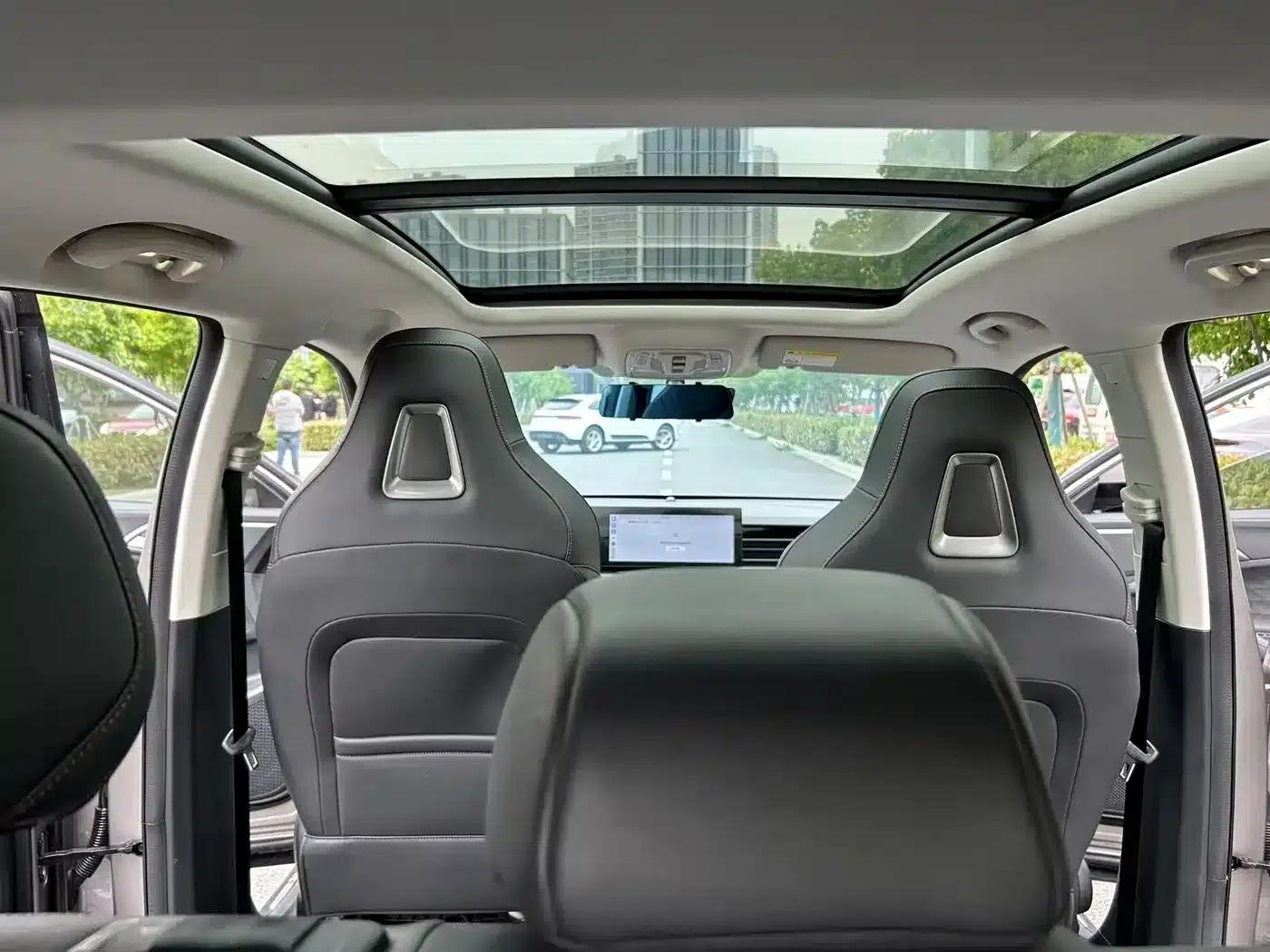 Roewe D5X DMH 2024 135 Flagship Edition — миниатюра 12