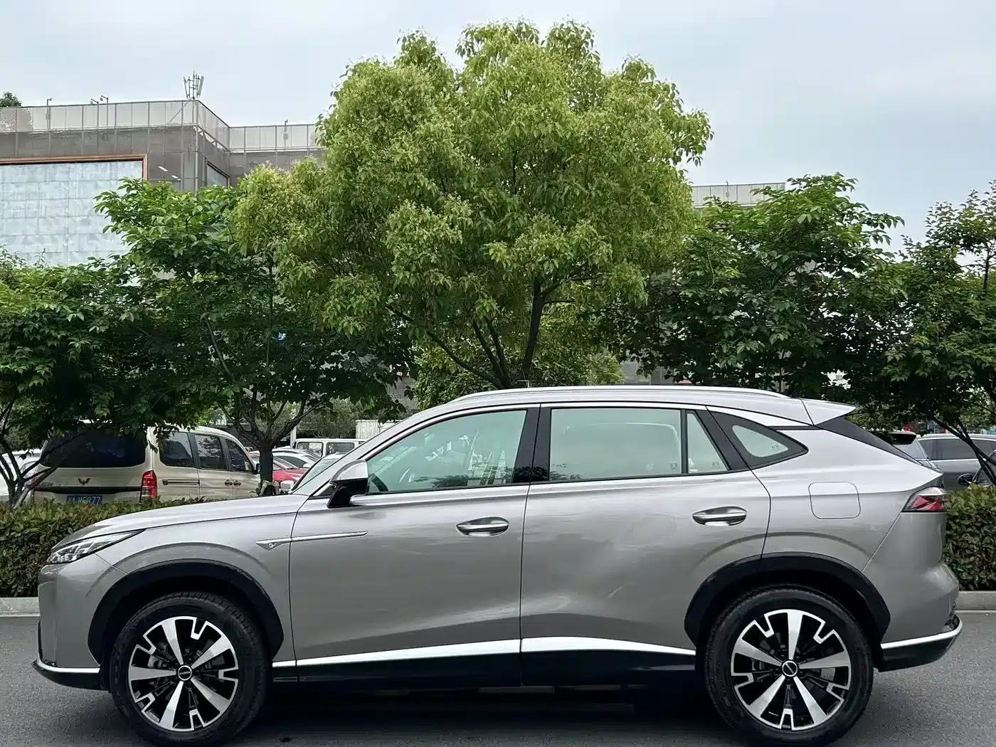 Roewe D5X DMH 2024 135 Flagship Edition — миниатюра 14