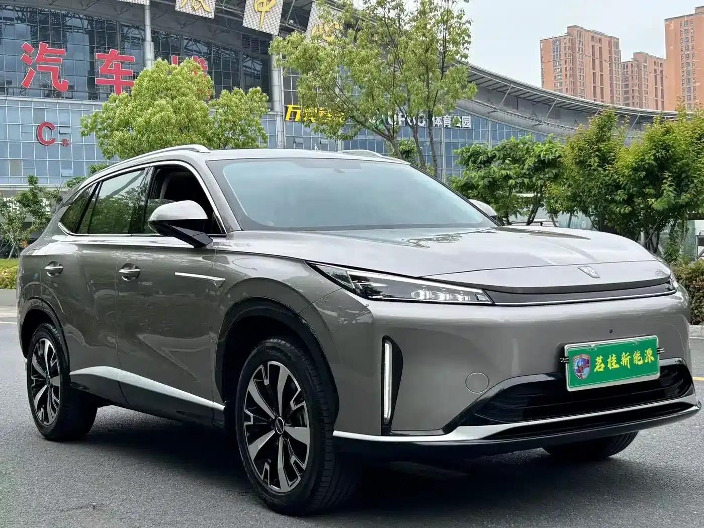 Roewe D5X DMH 2024 135 Flagship Edition — миниатюра 3