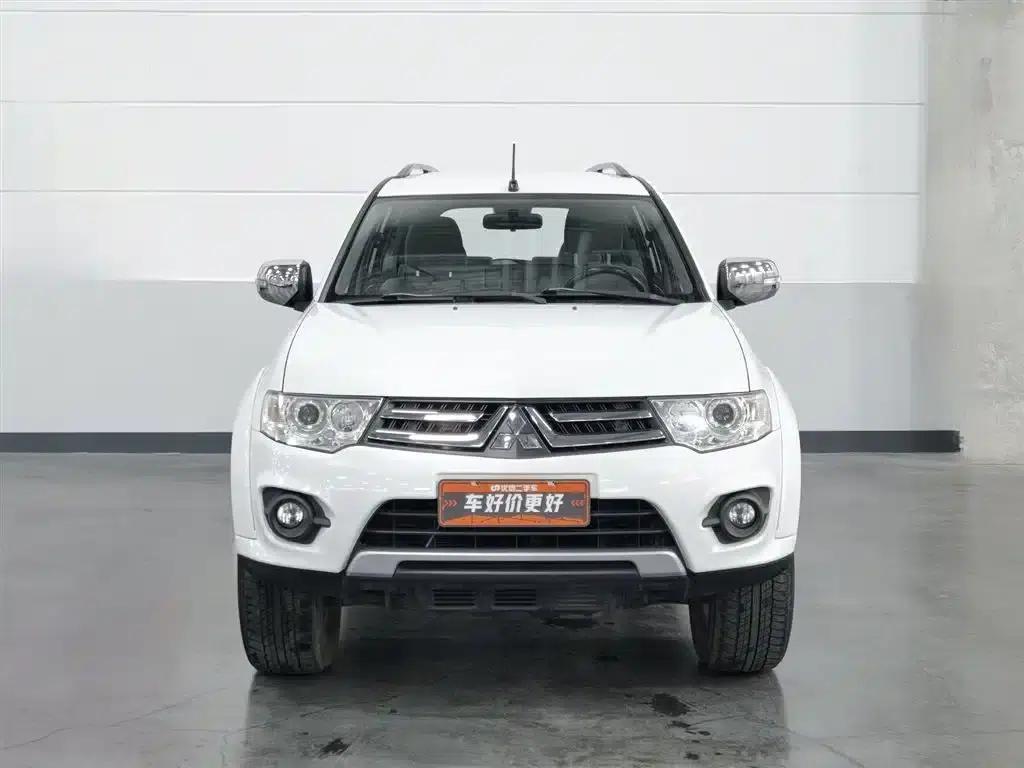 2013 Pajero Sport 3.0L Automatic 4WD Executive Edition — миниатюра 3