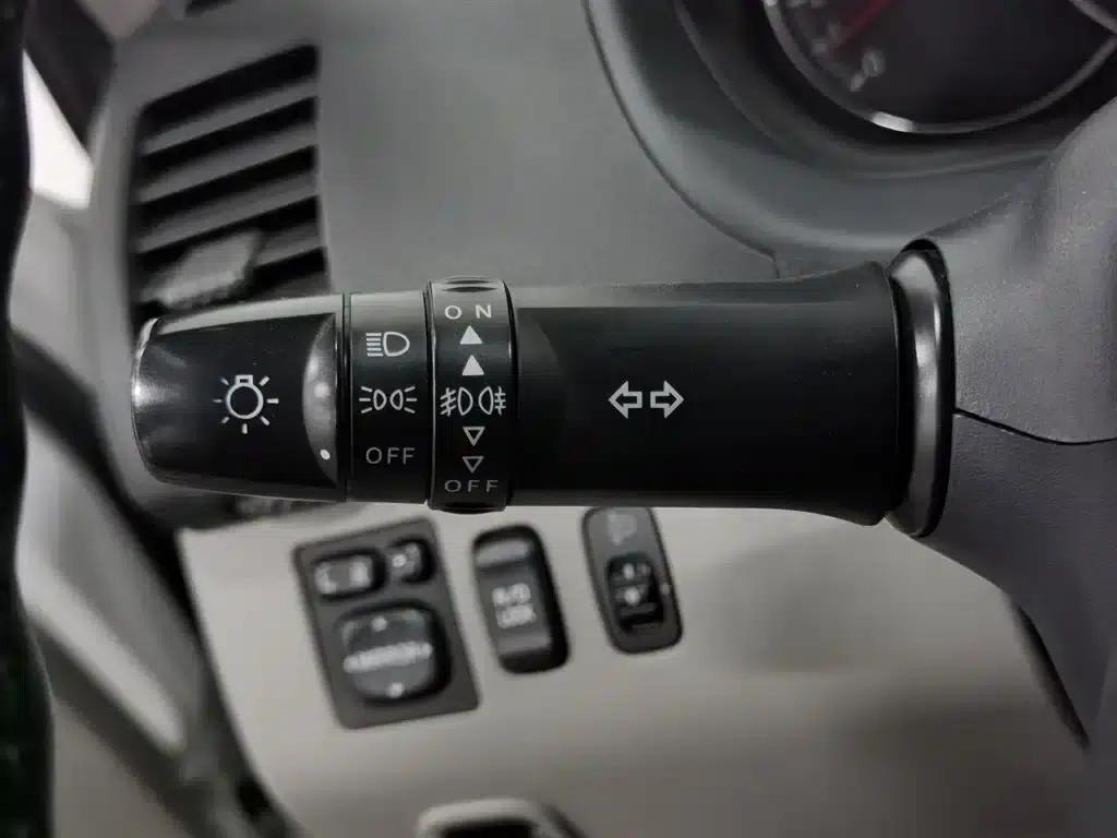 2013 Pajero Sport 3.0L Automatic 4WD Executive Edition — миниатюра 21