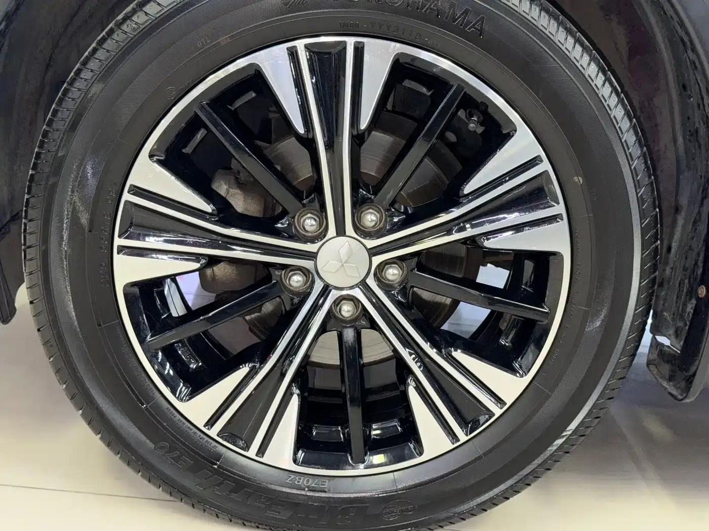 Eclipse Cross 2018 1.5T CVT 4WD True Self Edition — миниатюра 24