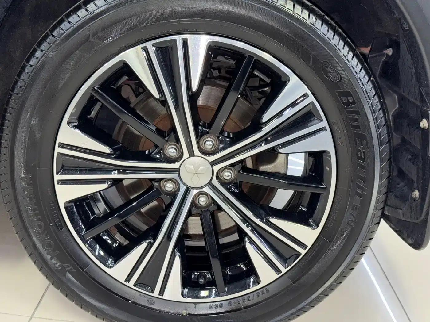 Eclipse Cross 2018 1.5T CVT 4WD True Self Edition — миниатюра 25
