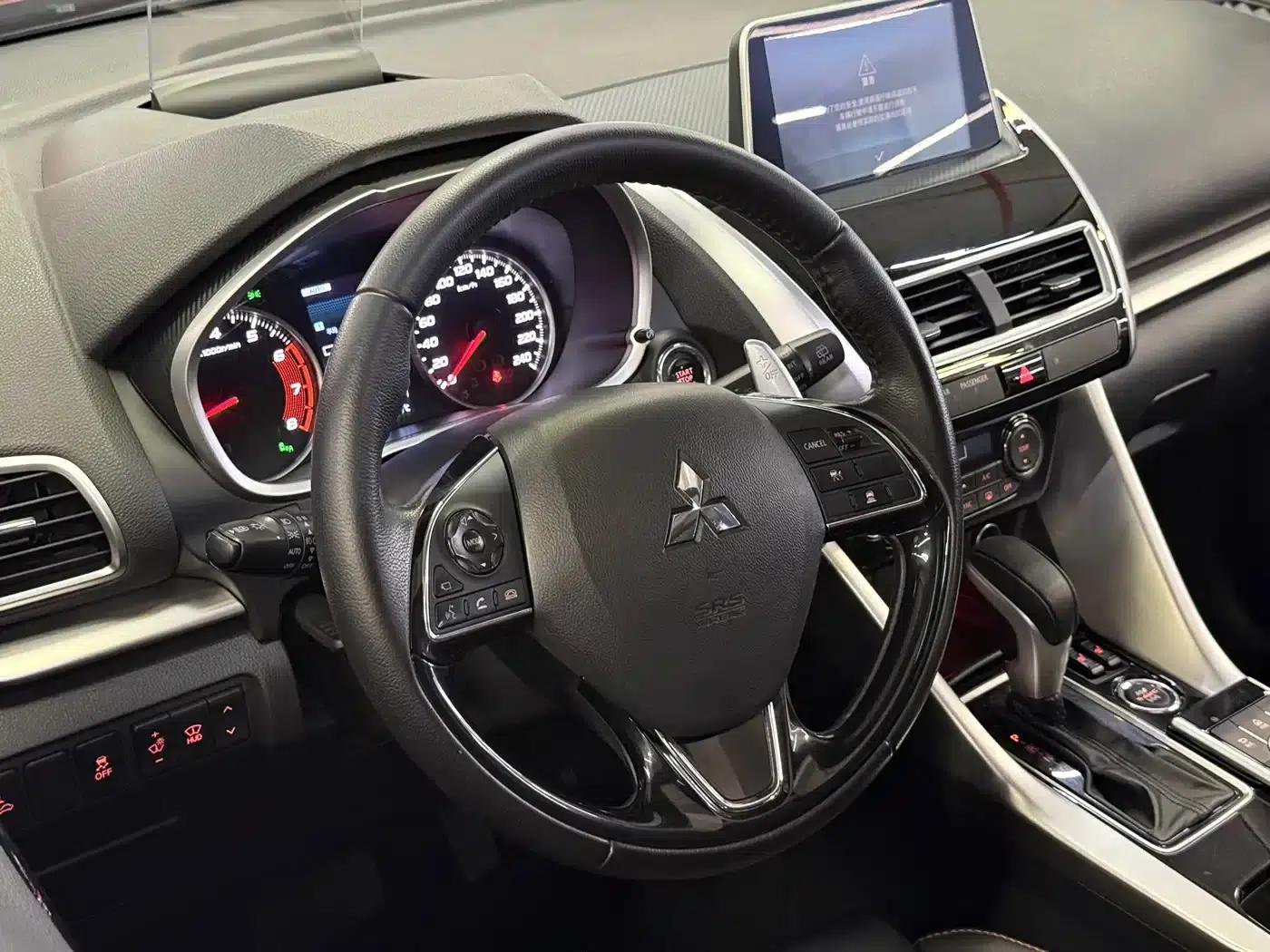 Eclipse Cross 2018 1.5T CVT 4WD True Self Edition — миниатюра 8