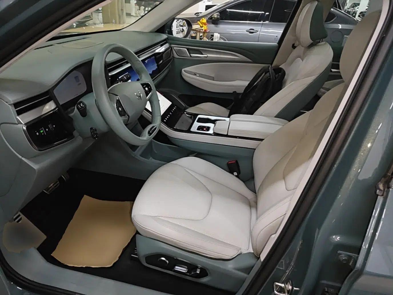 ARCFOX Alpha T 2023 480E Forest Edition 175kW — миниатюра 18