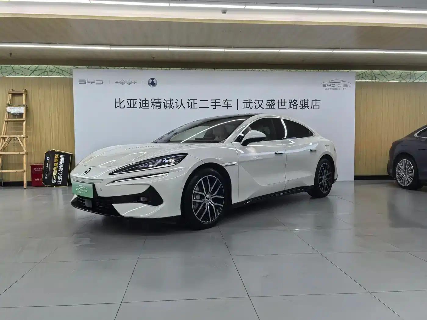 Denza Z9 2024 Model 1100km AWD Max Edition — миниатюра 1
