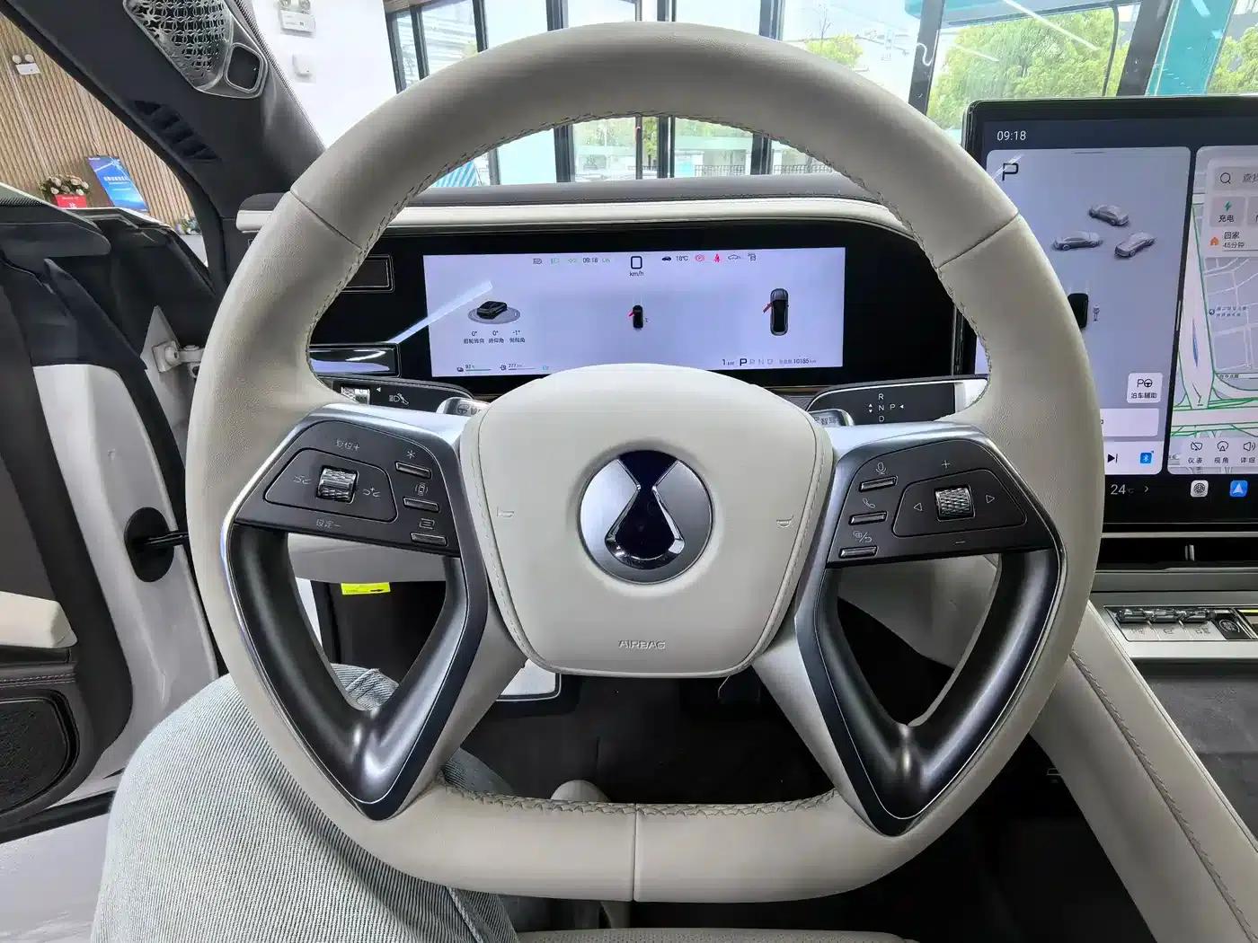 Denza Z9 2024 Model 1100km AWD Max Edition — миниатюра 12