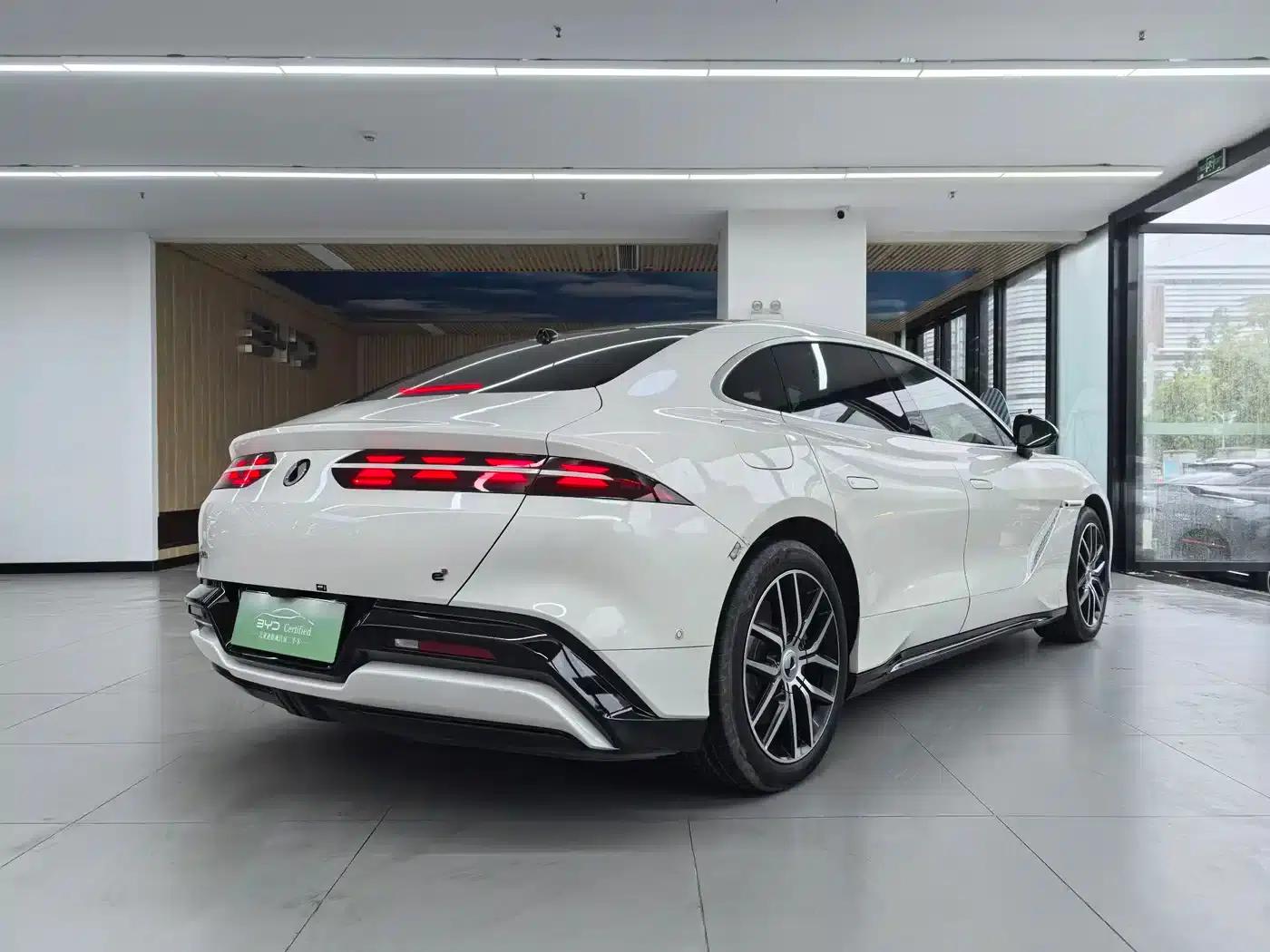 Denza Z9 2024 Model 1100km AWD Max Edition — миниатюра 6