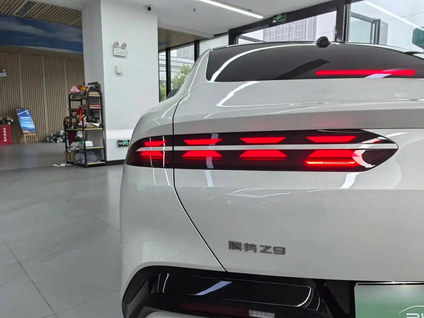 Denza Z9 2024 Model 1100km AWD Max Edition — миниатюра 7