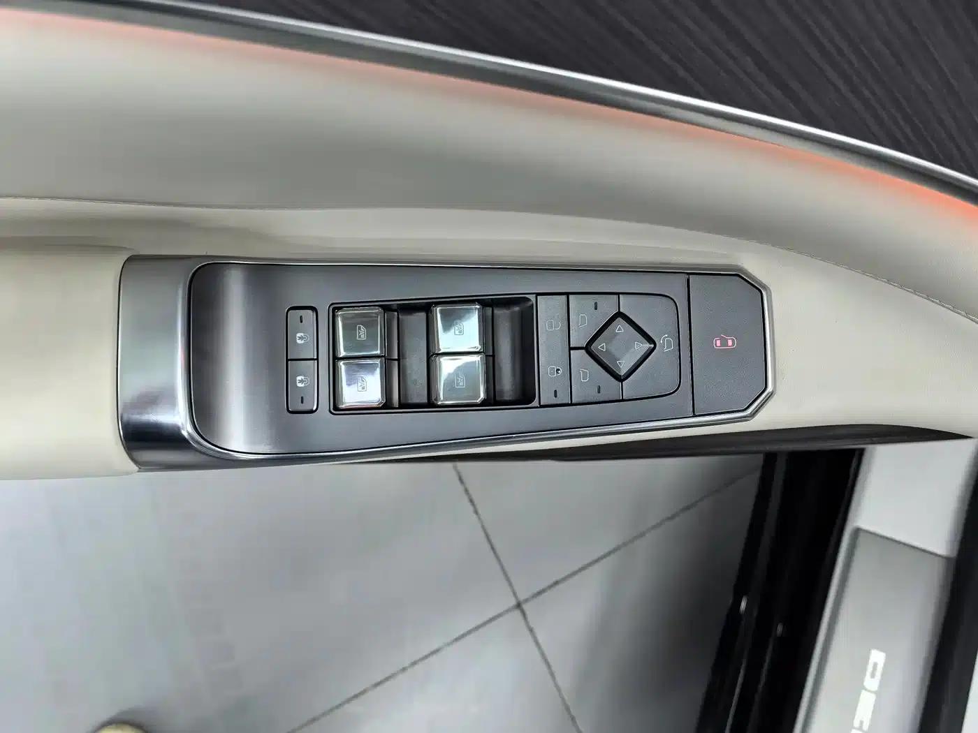 Denza Z9 2024 Model 1100km AWD Max Edition — миниатюра 9
