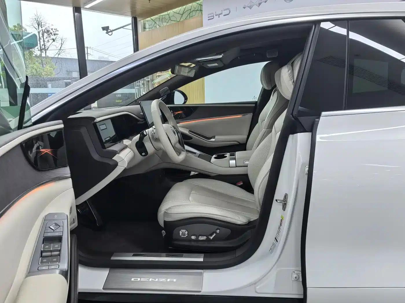 Denza Z9 2024 Model 1100km AWD Max Edition — миниатюра 10