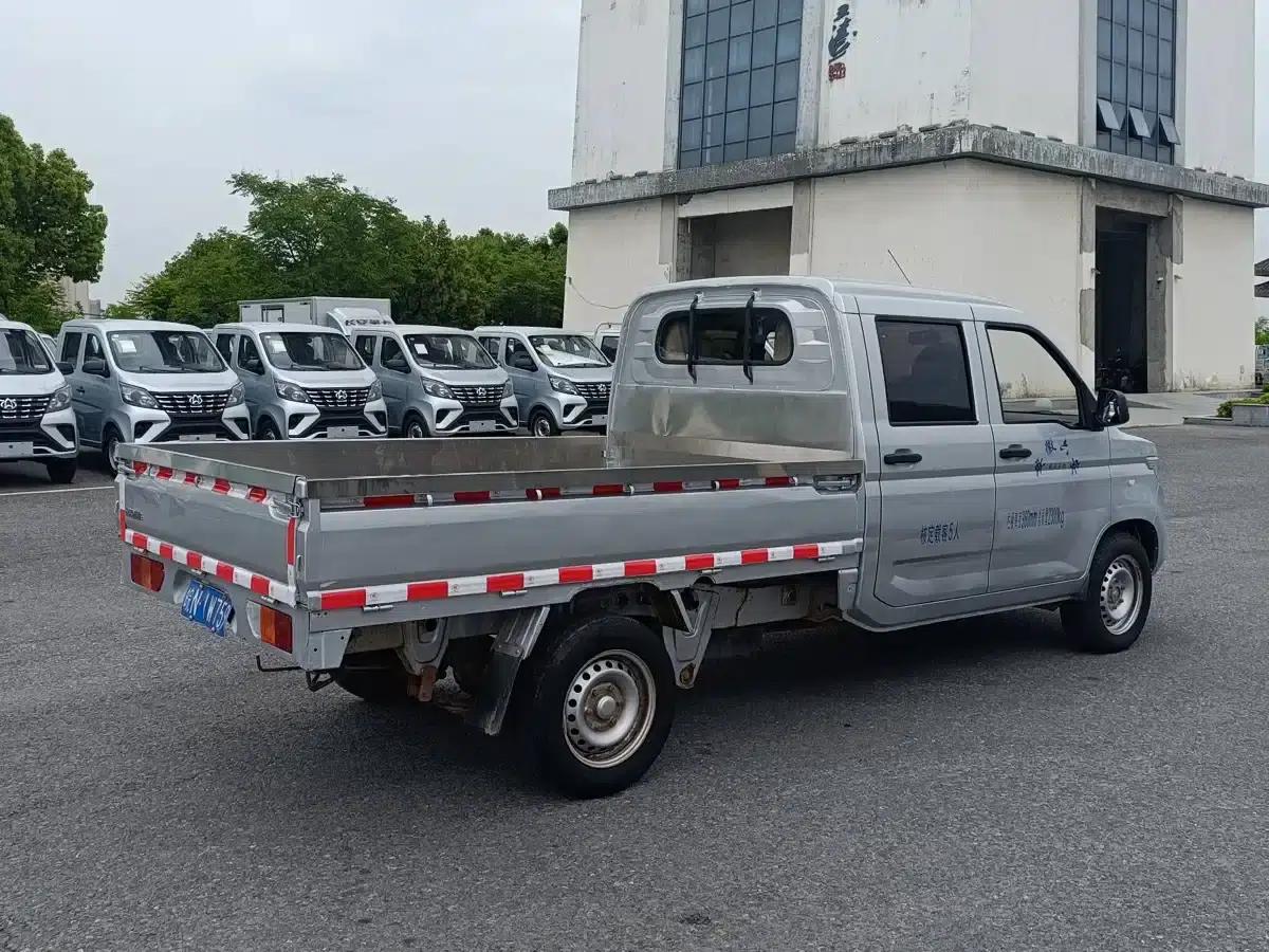 Wuling Rongguang New Card 2018 Model 1.8L Double Cab LJ479QE2 — миниатюра 8
