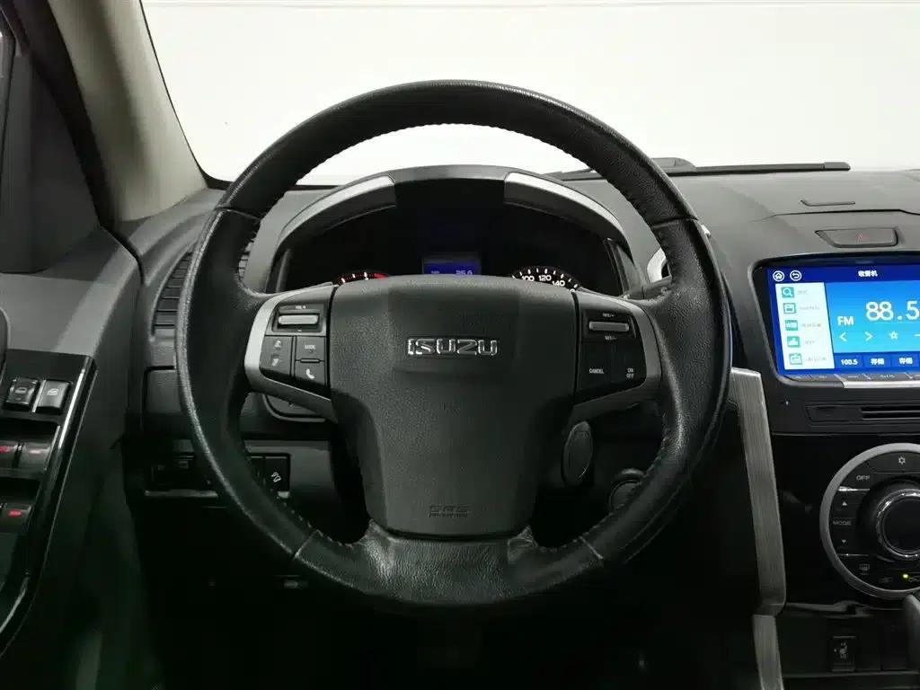 D-MAX 2018 3.0T 4WD Automatic Super Luxury Model 4JJ1-TC HI — миниатюра 11