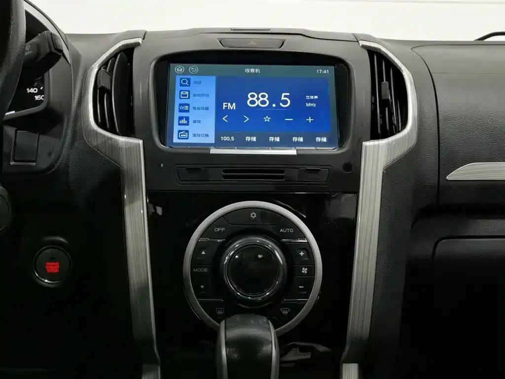 D-MAX 2018 3.0T 4WD Automatic Super Luxury Model 4JJ1-TC HI — миниатюра 12