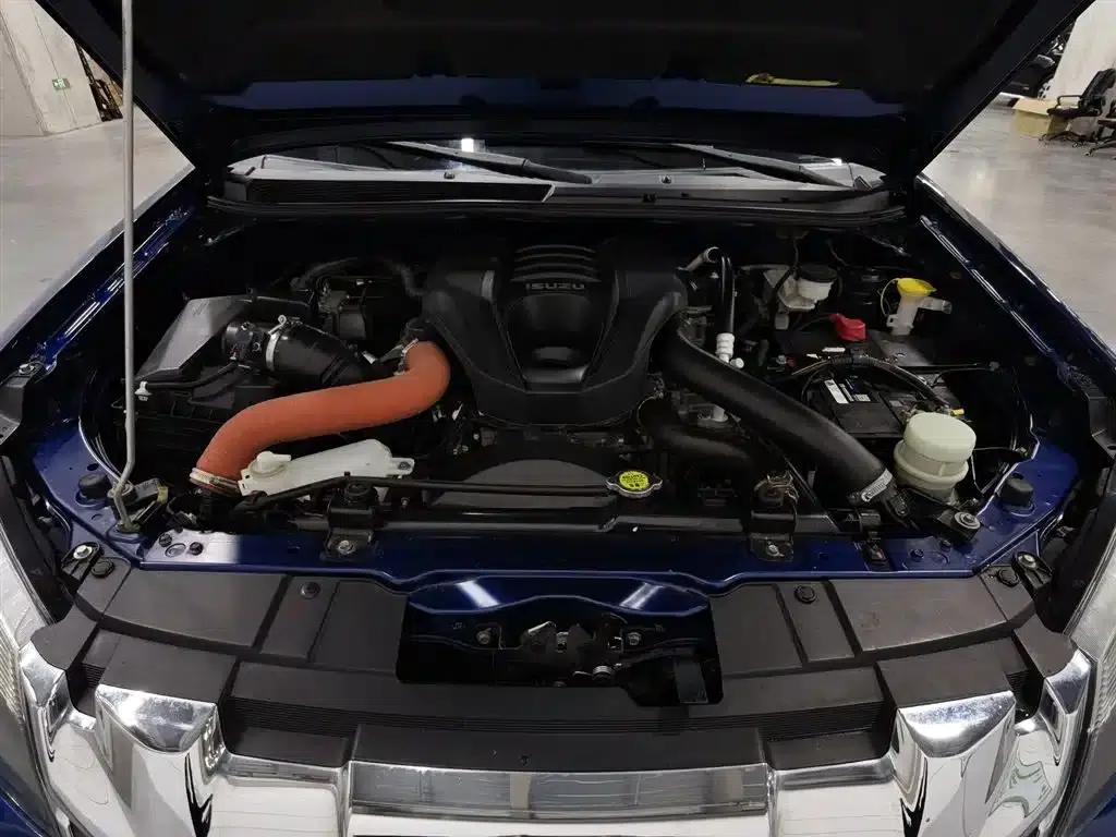 D-MAX 2018 3.0T 4WD Automatic Super Luxury Model 4JJ1-TC HI — миниатюра 6