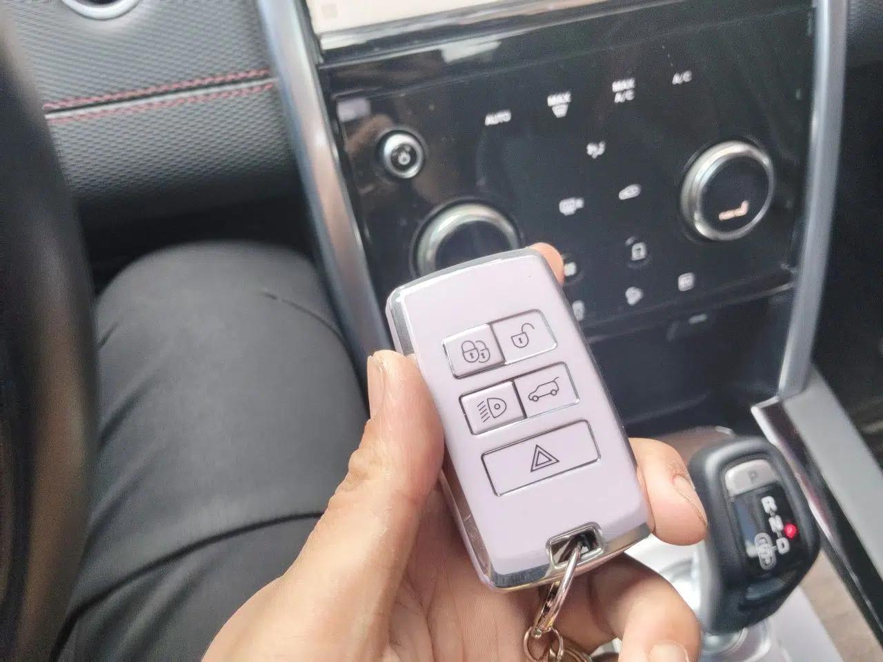 Land Rover Discovery Sport New Energy 2022 Facelifted P300e Plug-in Hybrid Electric Version — миниатюра 9