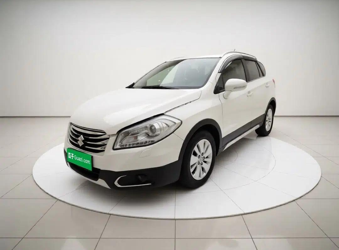 Suzuki S-Cross 2014 1.6L Manual Two-Wheel Drive Elite Model — миниатюра 4