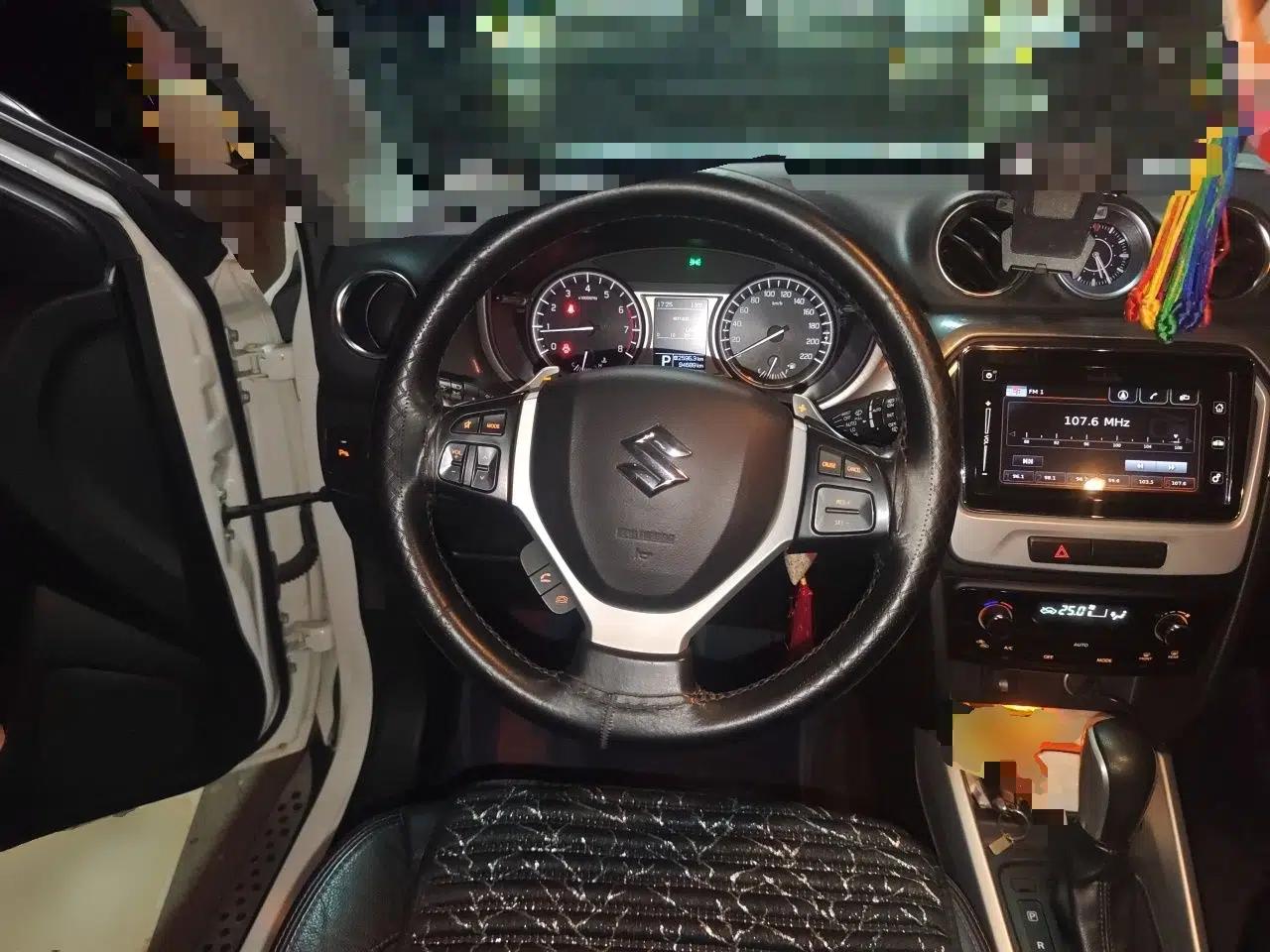 Suzuki Vitara 2016 1.4T Automatic Two-Wheel Drive Luxury Version — миниатюра 11