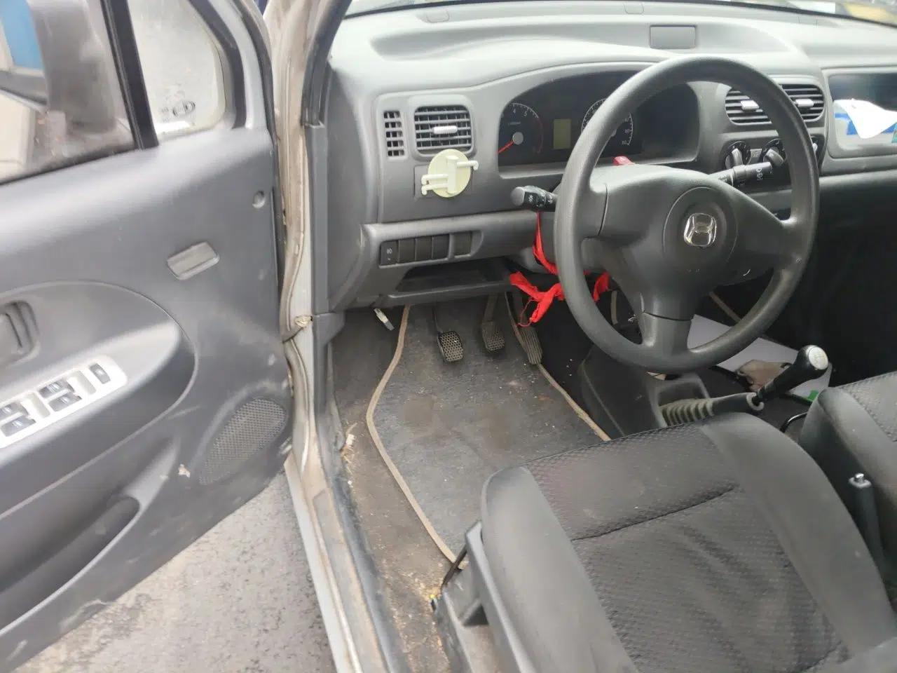Suzuki Wagon R 2019 1.4L Manual Classic Model — миниатюра 13