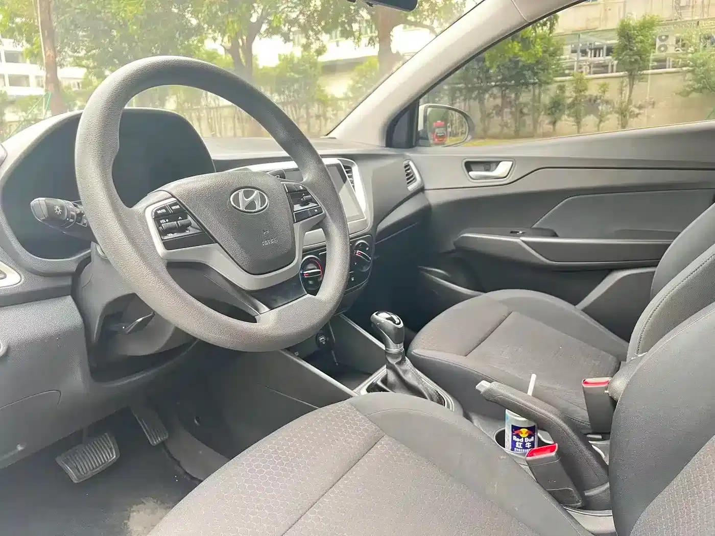 2020 Hyundai Verna 1.4L CVT GLS Cool Edition — миниатюра 11