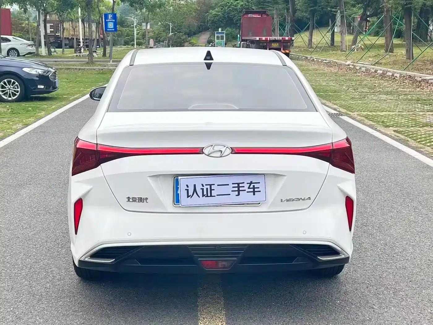 2020 Hyundai Verna 1.4L CVT GLS Cool Edition — миниатюра 25