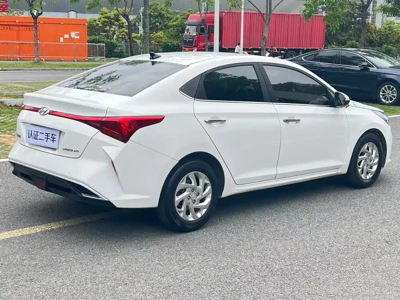 2020 Hyundai Verna 1.4L CVT GLS Cool Edition — миниатюра 26