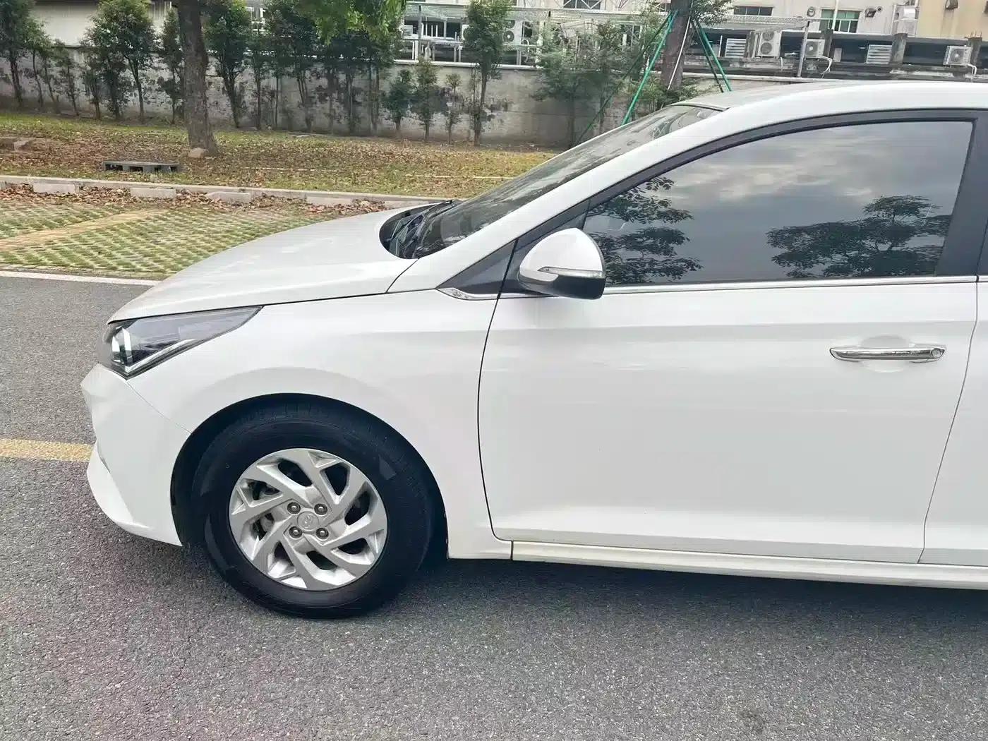 2020 Hyundai Verna 1.4L CVT GLS Cool Edition — миниатюра 6