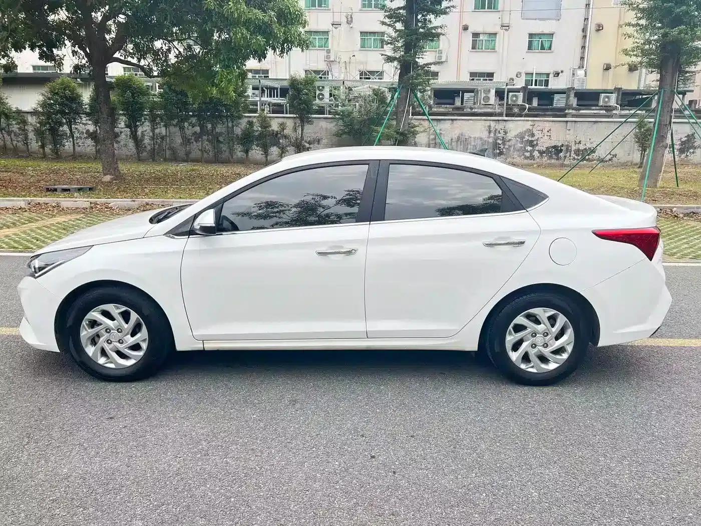 2020 Hyundai Verna 1.4L CVT GLS Cool Edition — миниатюра 9