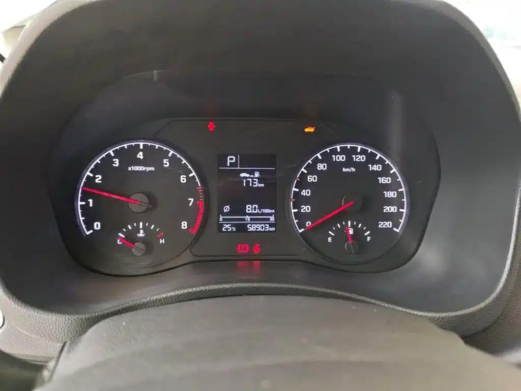 2016 Hyundai Verna 1.4L Automatic GLS (Cool Edition) — миниатюра 12