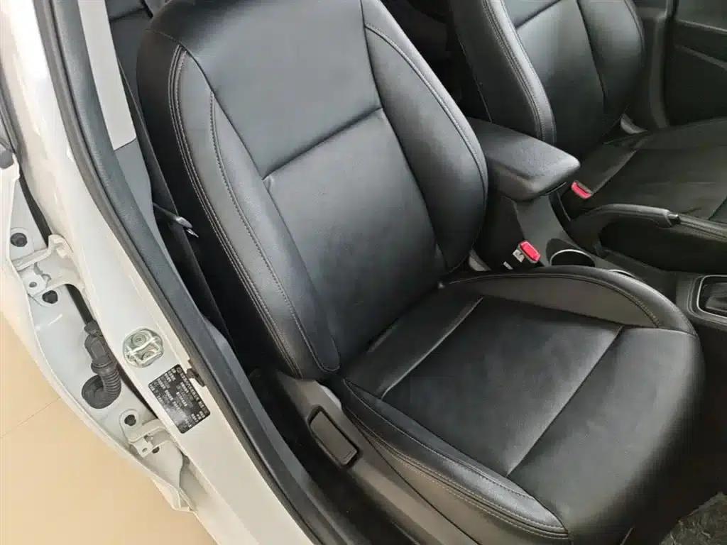 2016 Hyundai Verna 1.4L Automatic GLS (Cool Edition) — миниатюра 25