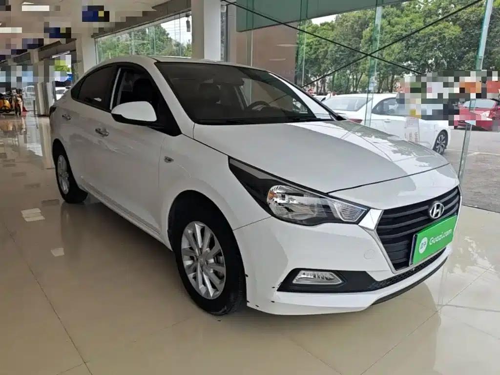 2016 Hyundai Verna 1.4L Automatic GLS (Cool Edition) — миниатюра 4